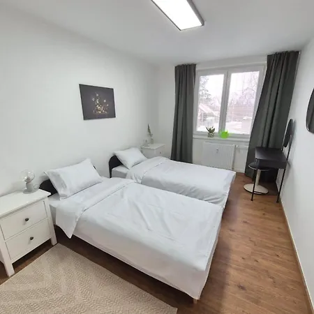 Apartment U Zamku - Self Check In - Airport Osr Mosnov