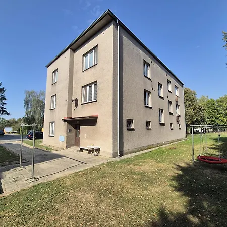 Apartment U Zamku - Self Check In - Airport Osr Mosnov