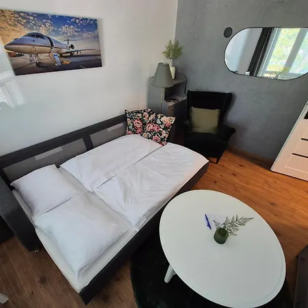 U Zamku - Self Check In - Airport Osr Mosnov Apartment Studenka